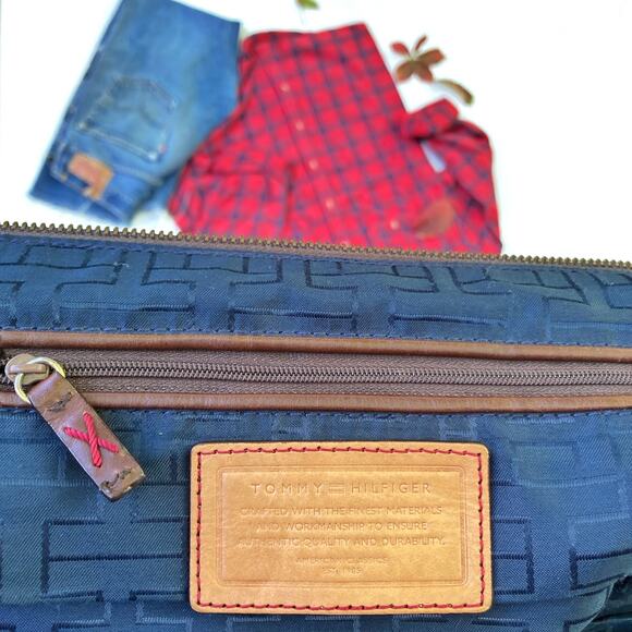 Vintage Y2K Tommy Hilfiger Chocolate Leather Shoulder Bag | 2000s Banana Style - Picture 11 of 16